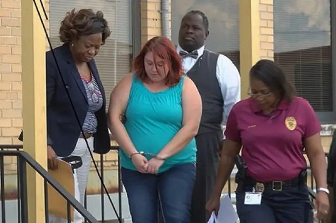 maestra tuvo sexo con un alumno de 15 años