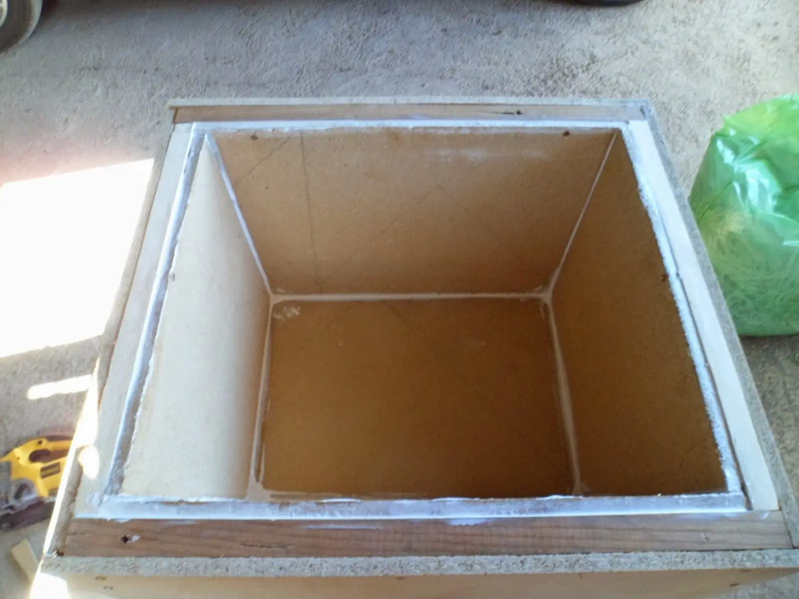 Fabriqué un horno solar, no eléctrico.