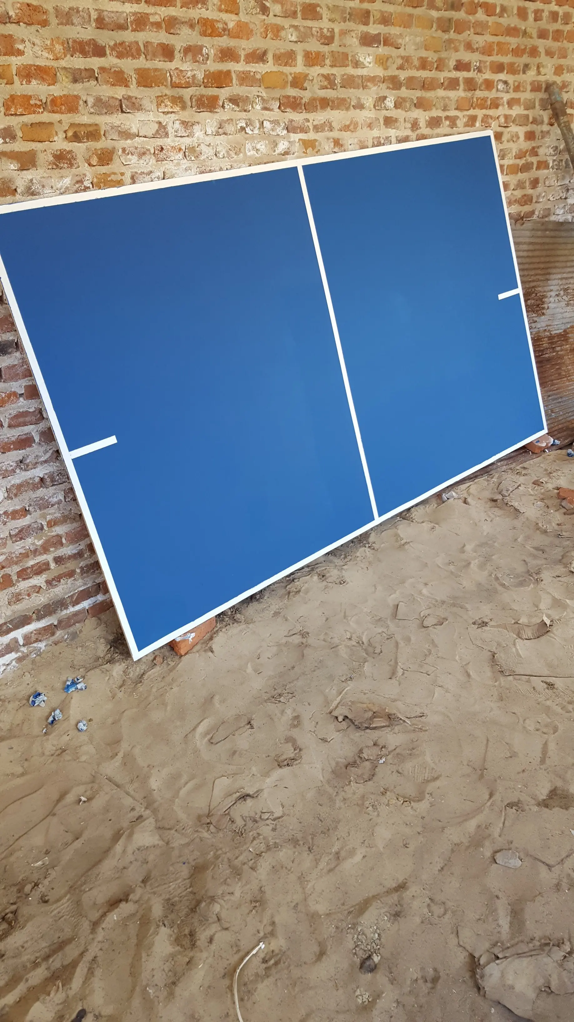 Armando mesa de ping pong...
