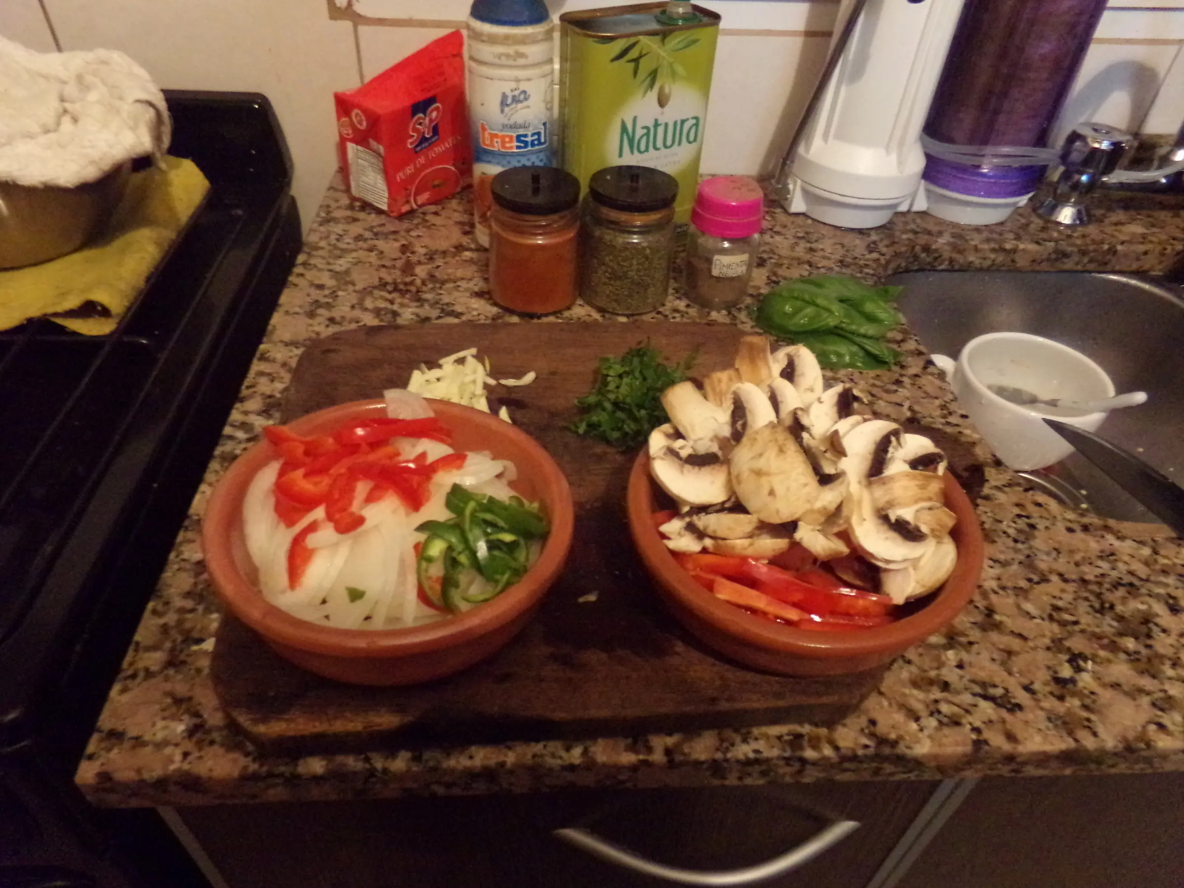 pizzas pizzas