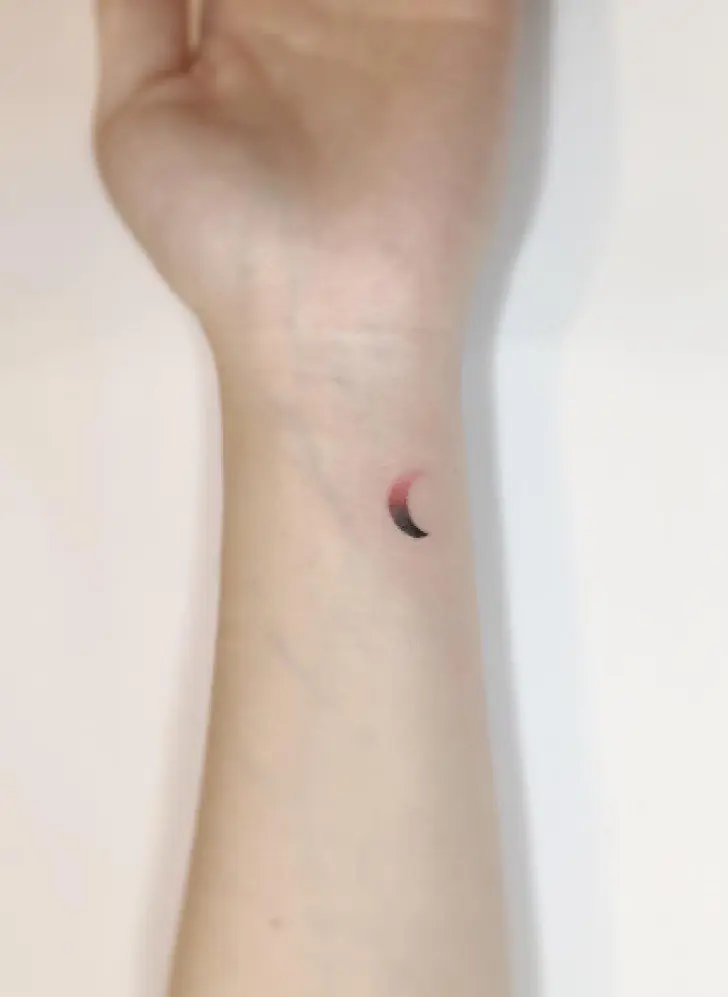 15 pequeños tatuajes que hasta tu mami se haría uno