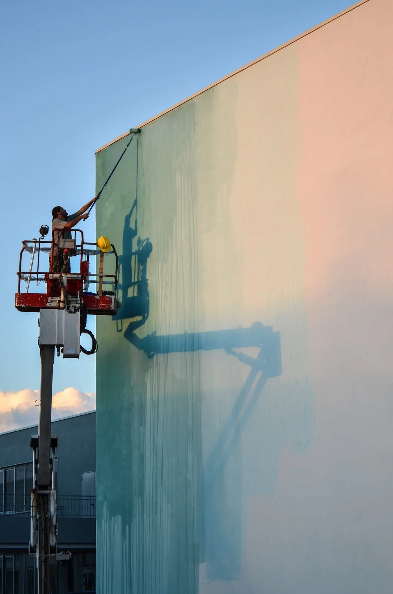 "5 Solidi Platonici" el nuevo mural de Etnik en Italia