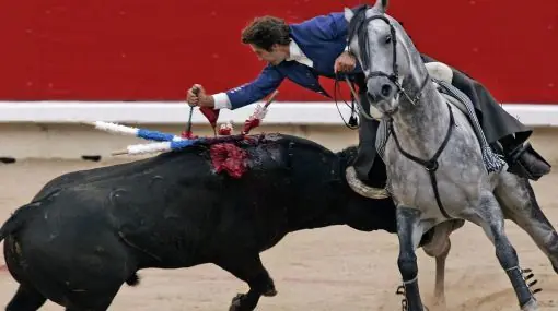 Lista de Famosos a favor de la tortura de toros