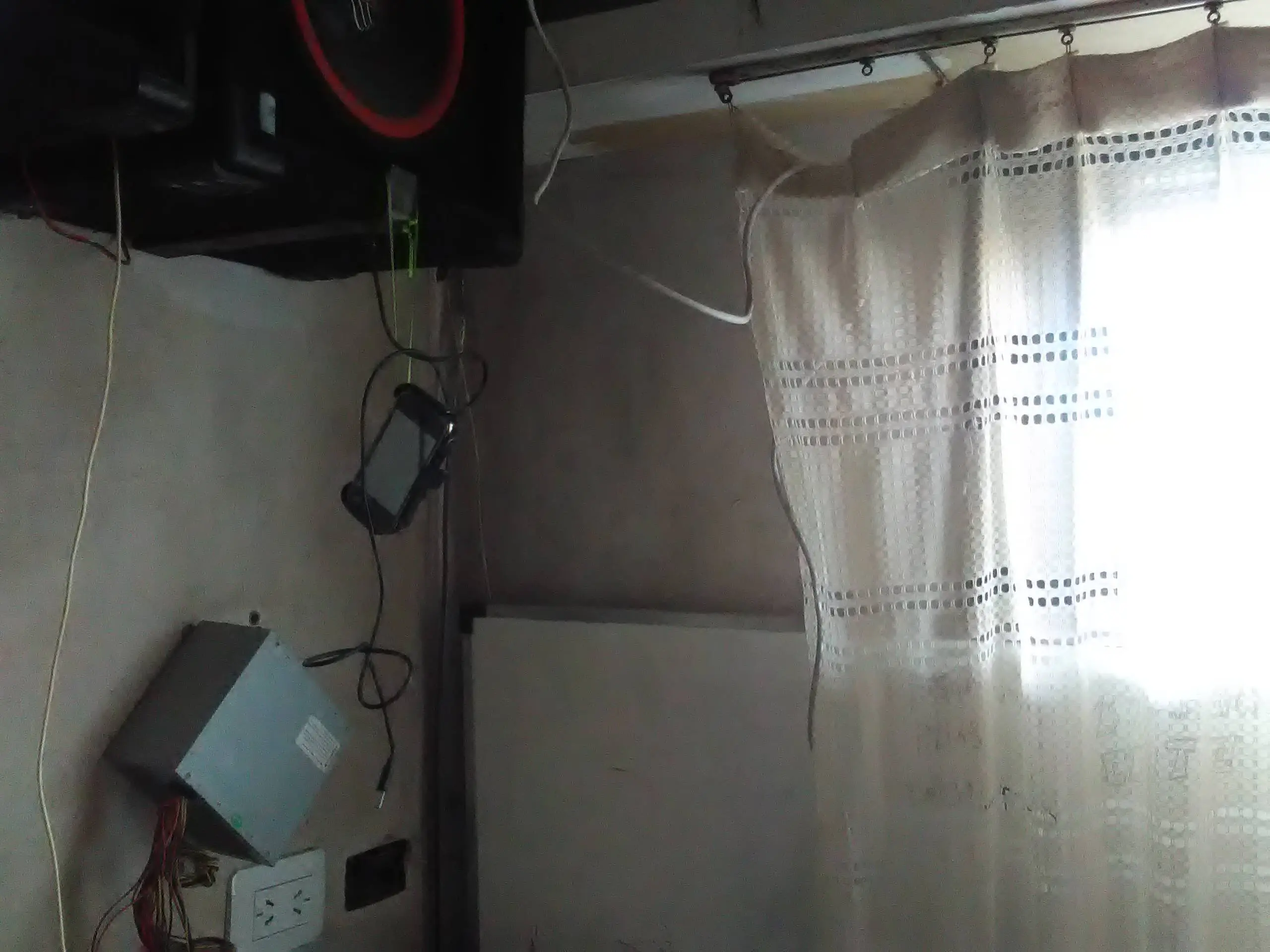 Colga la PC en la pared, Facil