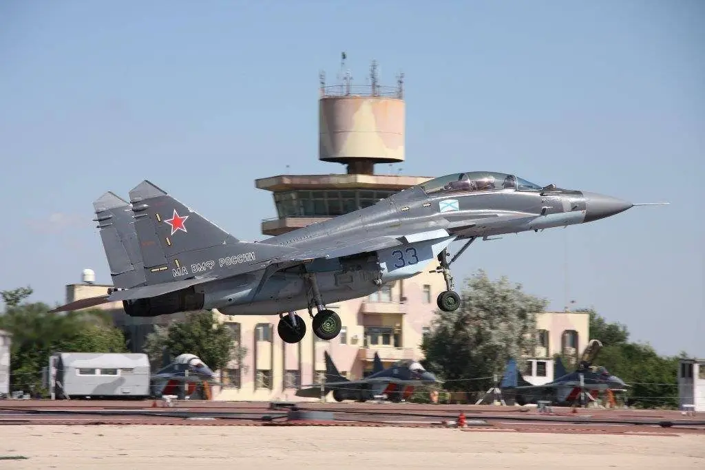 Los aviones SU-33 van a bombardear al Estado Islamico Los aviones SU-33 van a bombardear al Estado Islamico