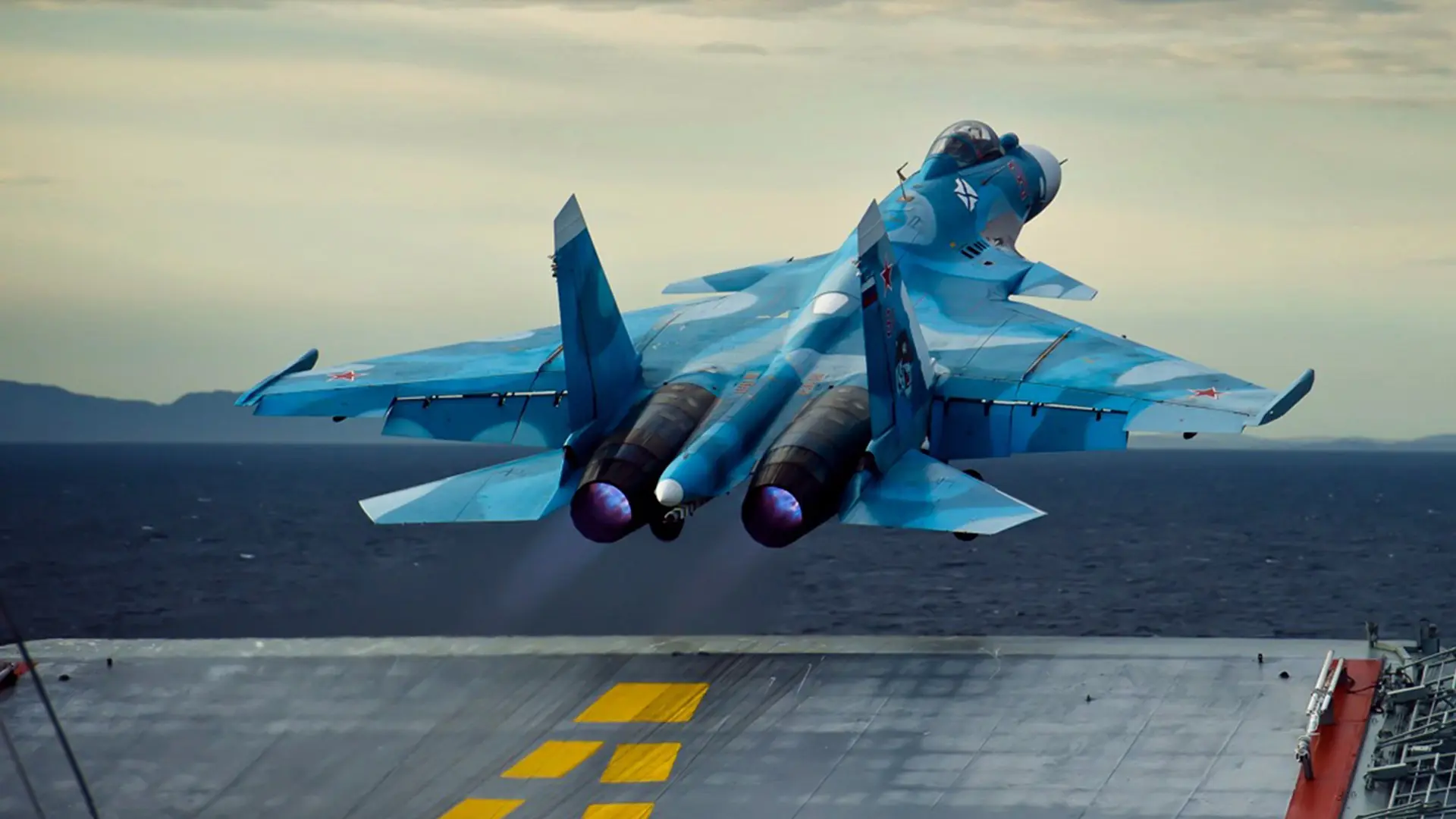 Los aviones SU-33 van a bombardear al Estado Islamico