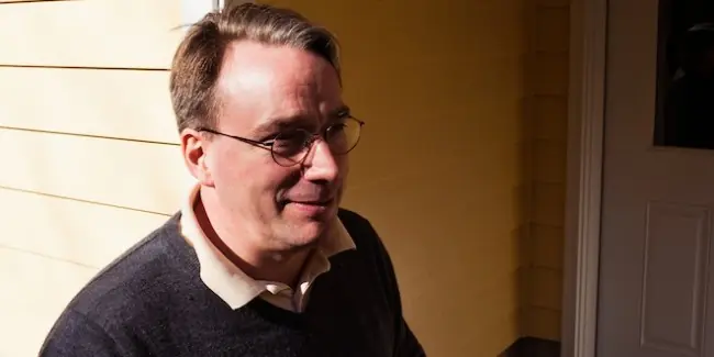 Opinión de Linus Torvalds acerca de Fedora 17 con GNOME3