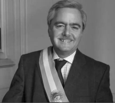 Baila macri baila