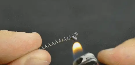 4 trucos con encendedores, en gifs