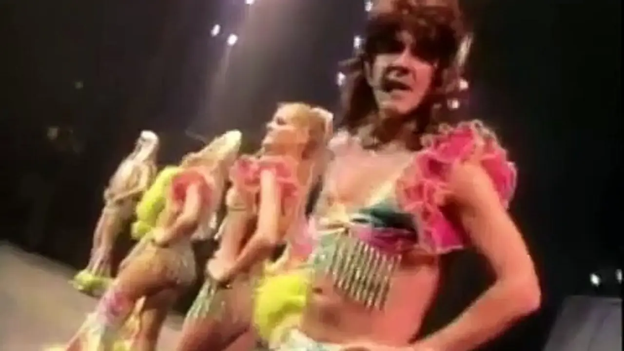 Intelectual K: "Estar con un travesti es estar con un tipo"