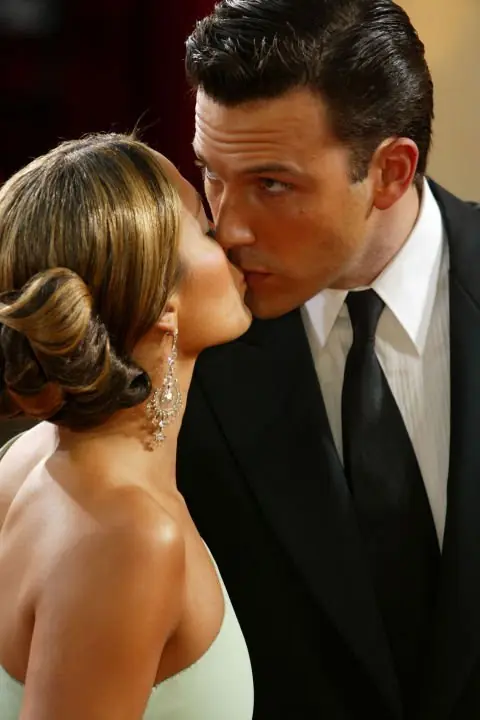 12 Momentos incomodos de parejas de celebridades en camara