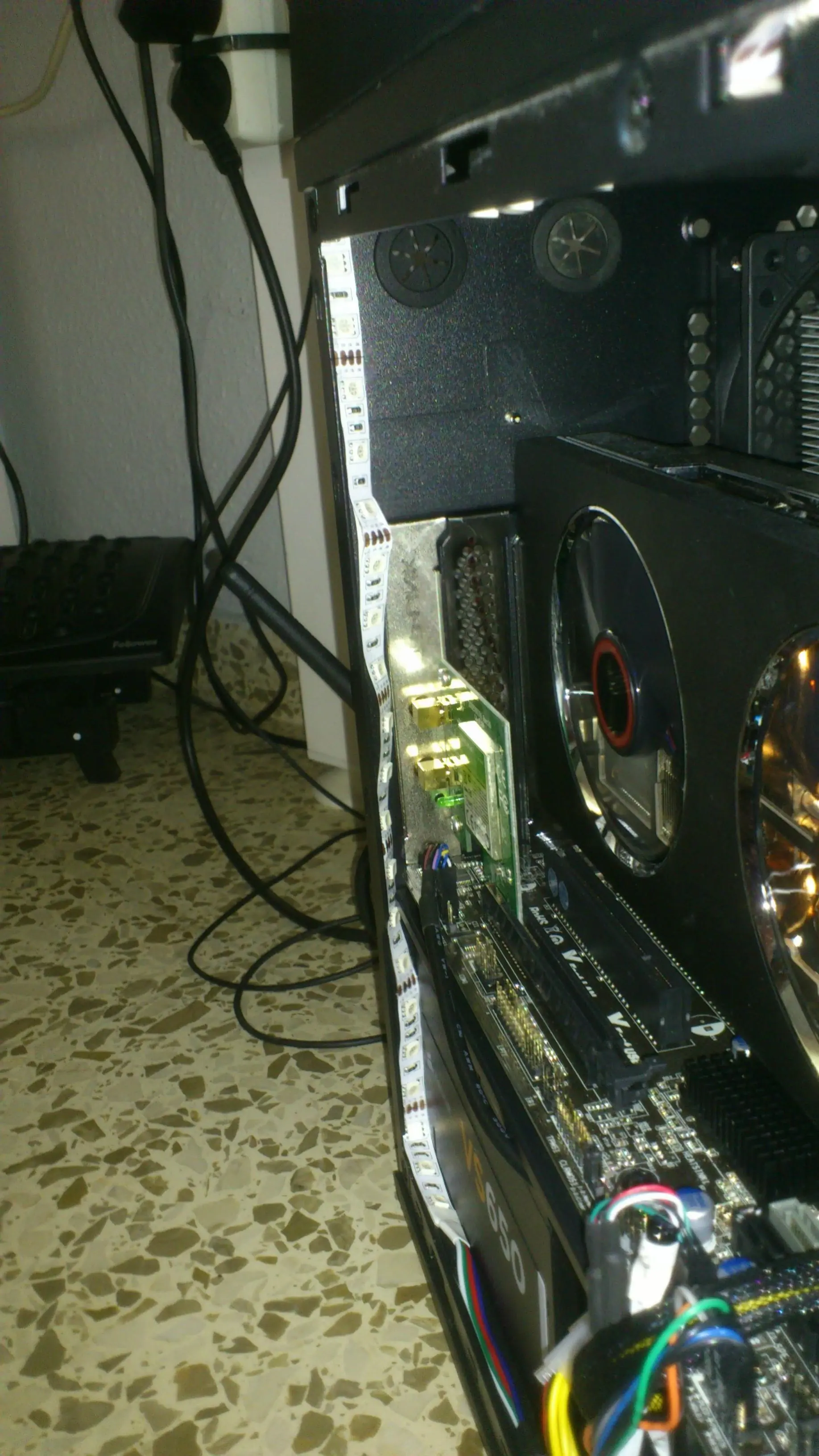 Instalar luces Led en tu Pc (Gabinete)