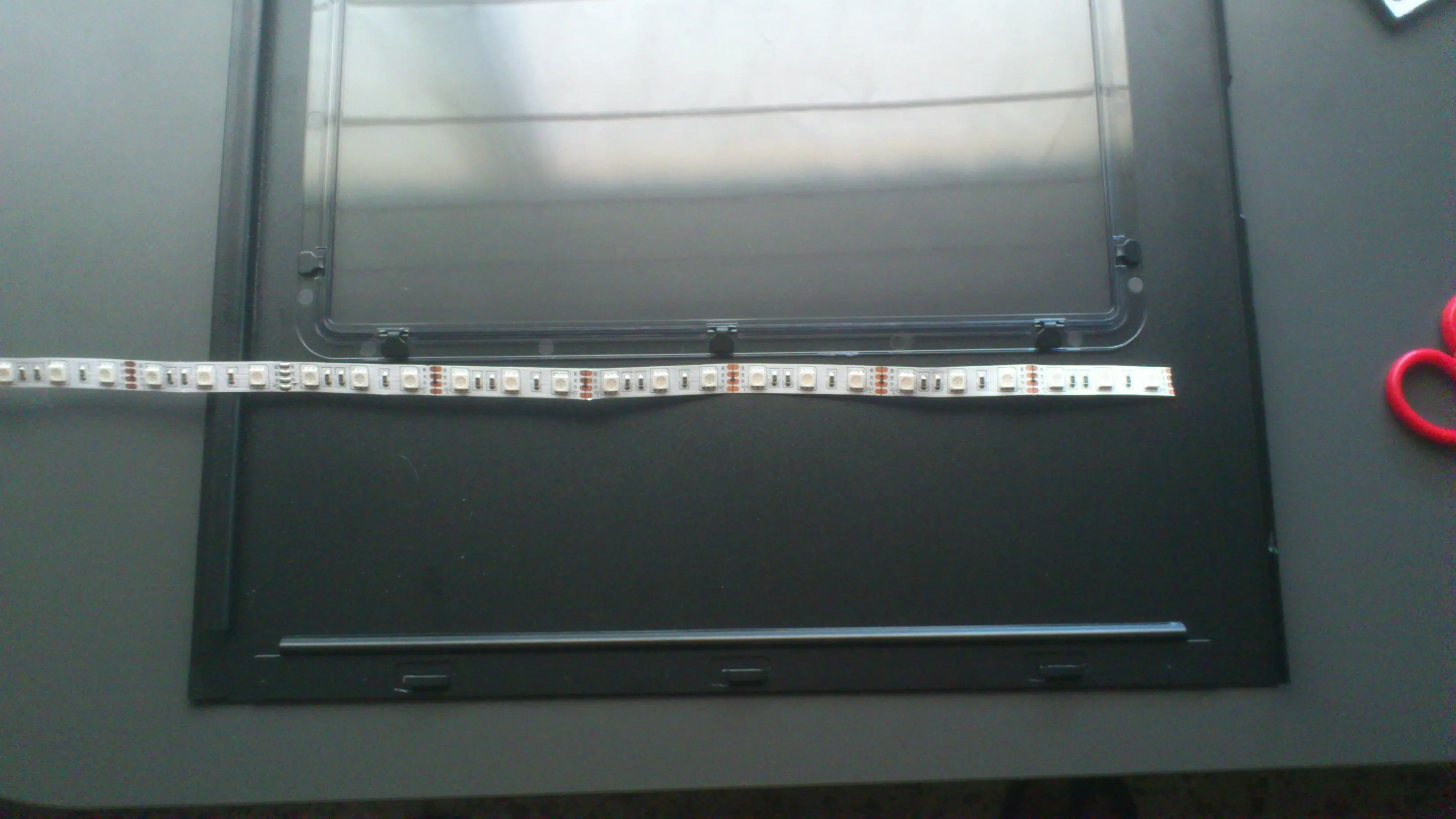 instalar leds en pc