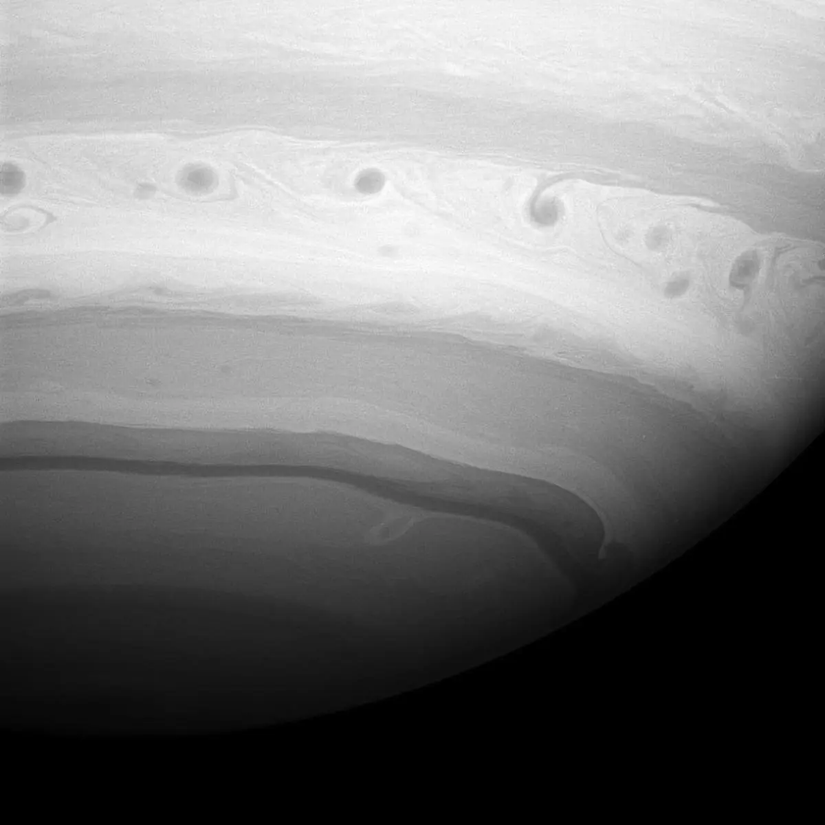 Imágenes de Saturno tomadas por sonda Cassini