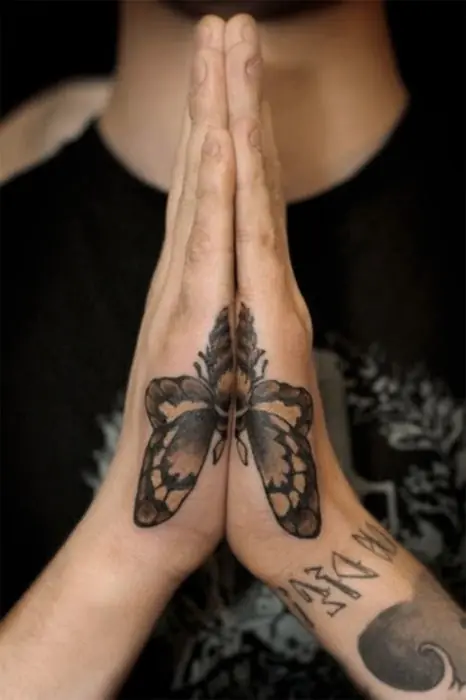 15 Asombrosos tatuajes en las manos que querrás tener 15 Asombrosos tatuajes en las manos que querrás tener