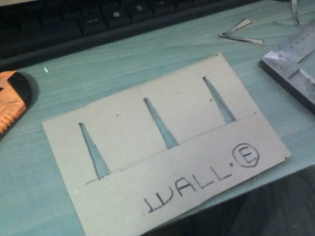 Wall-E hecho de cartón (Terminado)