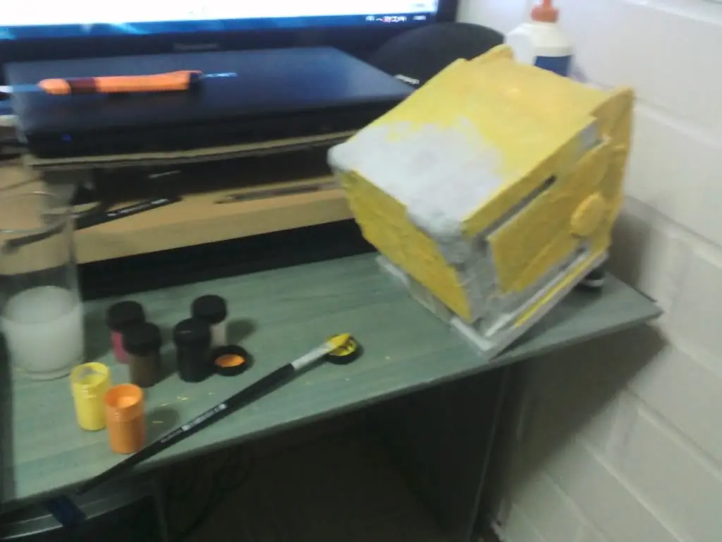 Wall-E hecho de cartón (Terminado)