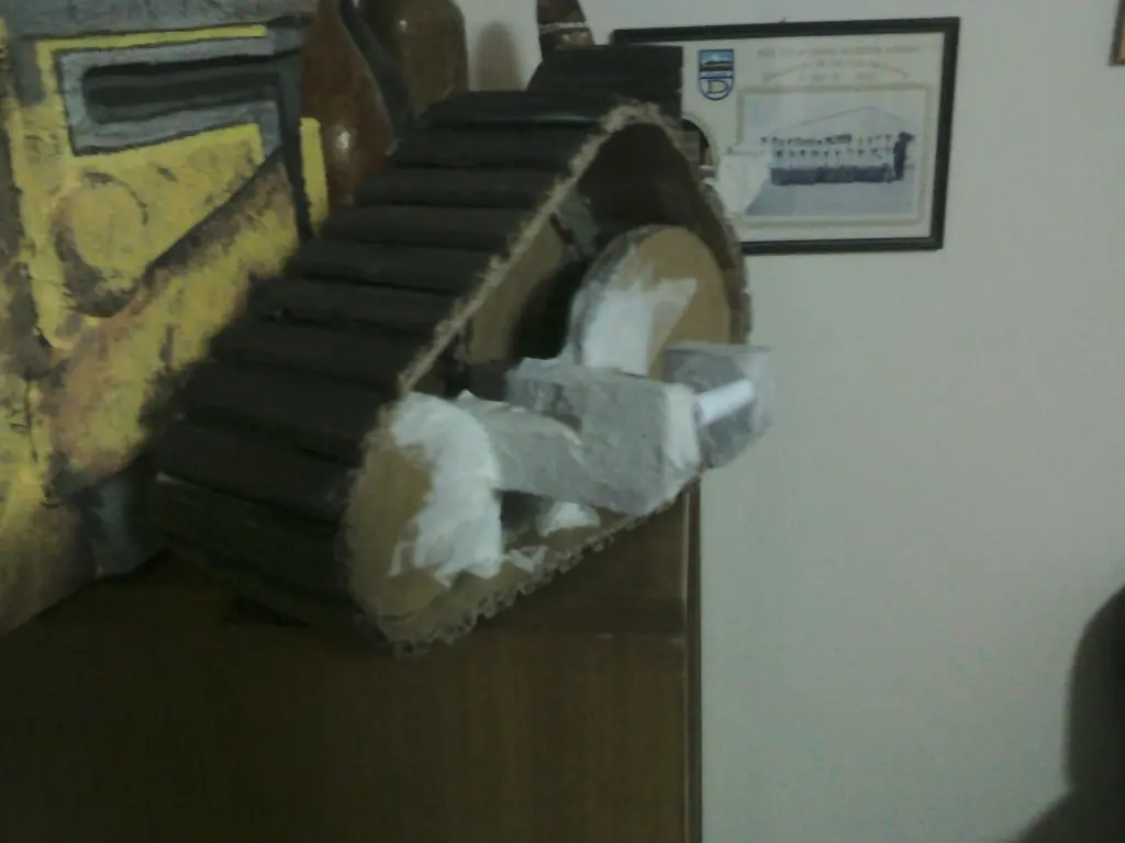 Wall-E hecho de cartón (Terminado)