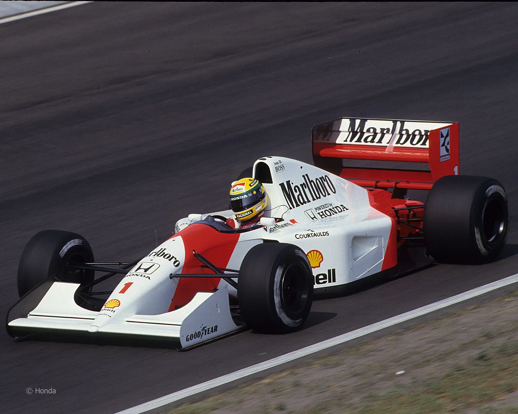 Senna vs Schumacher ¿Quién es mejor? Senna vs Schumacher ¿Quién es mejor?