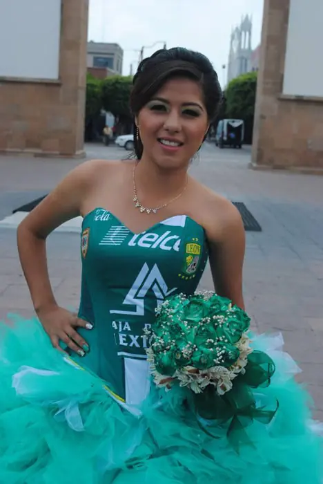 20 vestidos de XV años más feos y nacos de todos los tiempos