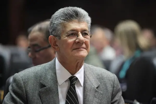 Ramos Allup recibió a oficialistas que quieren juicio en su