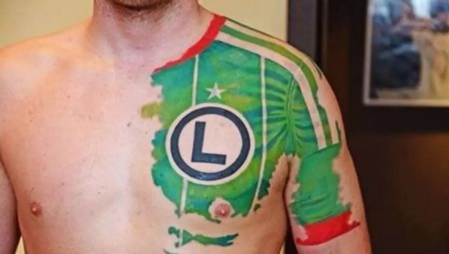Los 35 tatuajes mas locos por el futbol