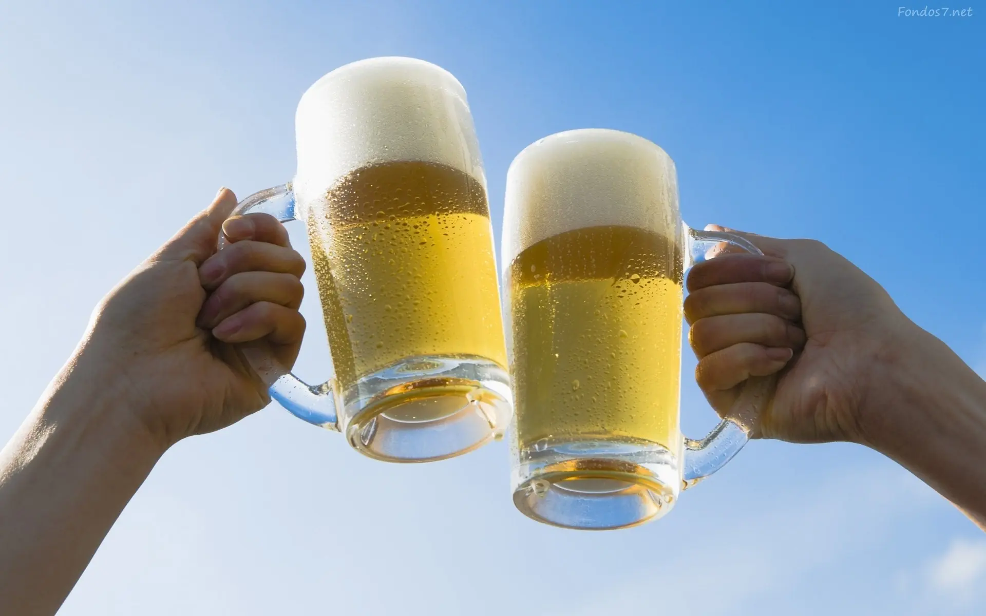 8 maneras para abrir una cerveza y quedar como un campeon