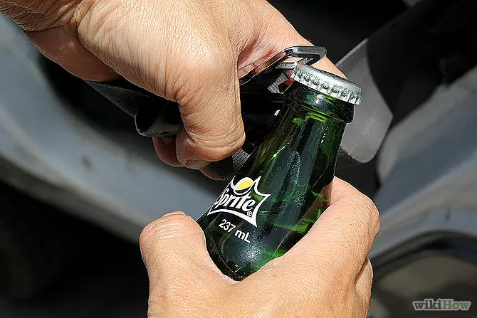 8 maneras para abrir una cerveza y quedar como un campeon