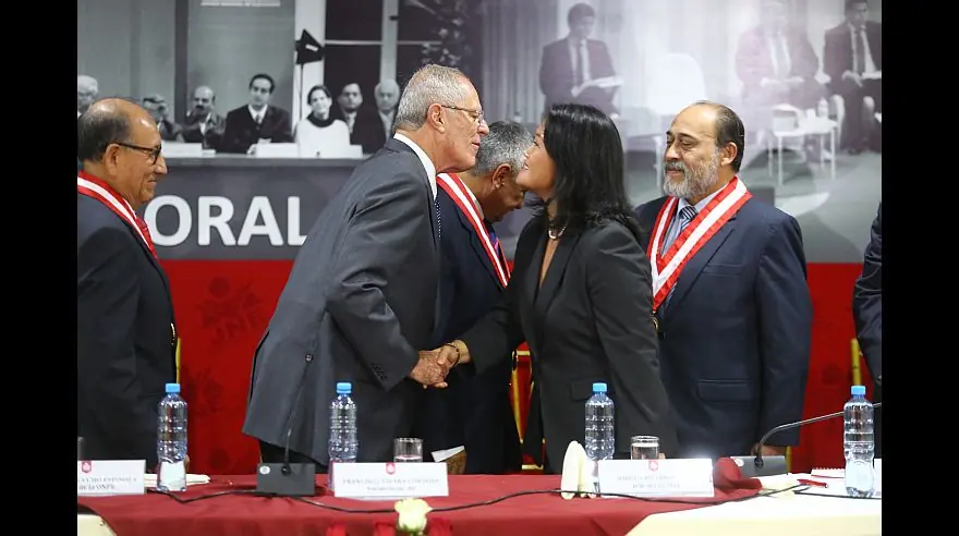 [Peru]PPK va ganando sube sube PPK sube sube PPK(yapa>taper)