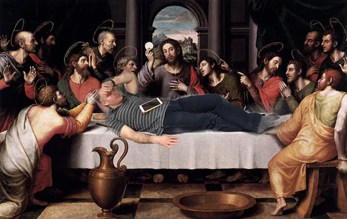 Se quedó dormido y sus empleados lo llenaron de memes