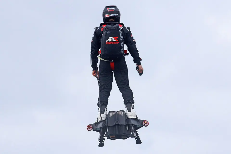 Pesas 110 kg y queres volar? Pasa papu