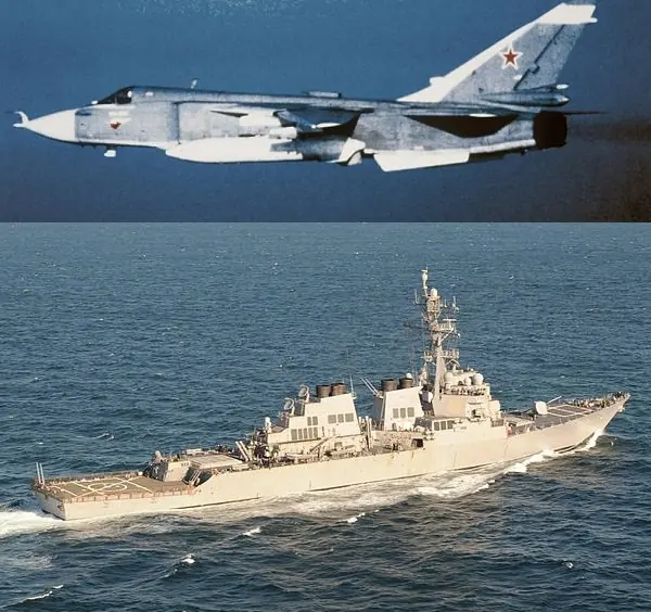 El avión SU-24 paraliza a un destructor ¿ Real o Falso?