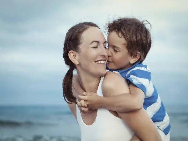 madre e hijo