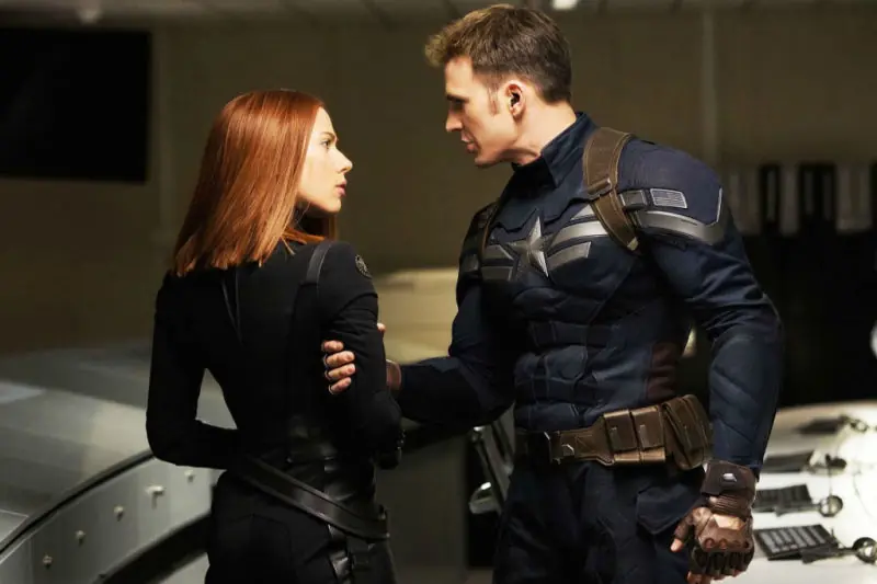Así era la pelea entre el Capitán América y Black Widow que