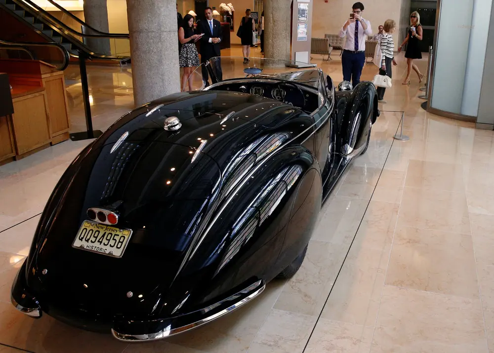 hermoso Alfa Romeo raro vendido en 15 millones de dolares