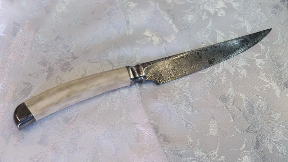 Cuchillos Artesanales.