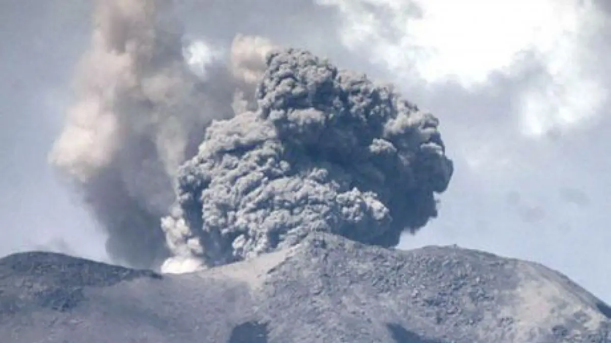 Alerta - Nuevo Volcán Chileno inició ciclo eruptivo