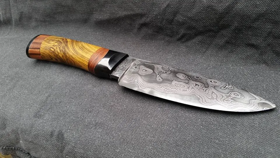 Cuchillos Artesanales.
