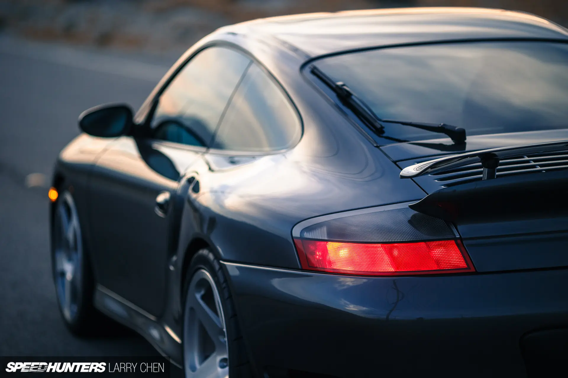 911