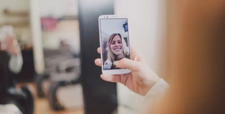 Tomarse selfies ayuda a adelgazar