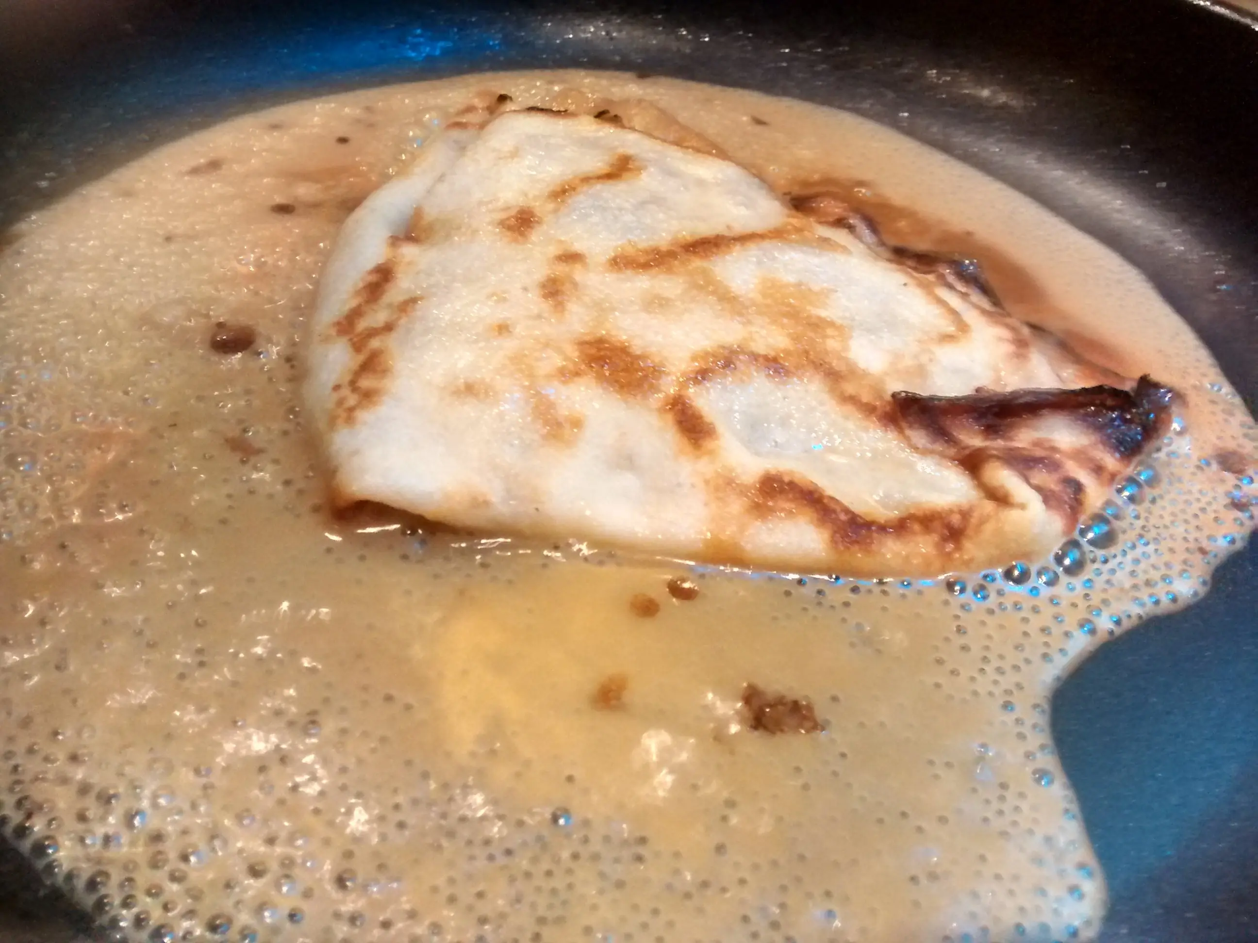 panqueques flambeados con ron panqueques flambeados con ron