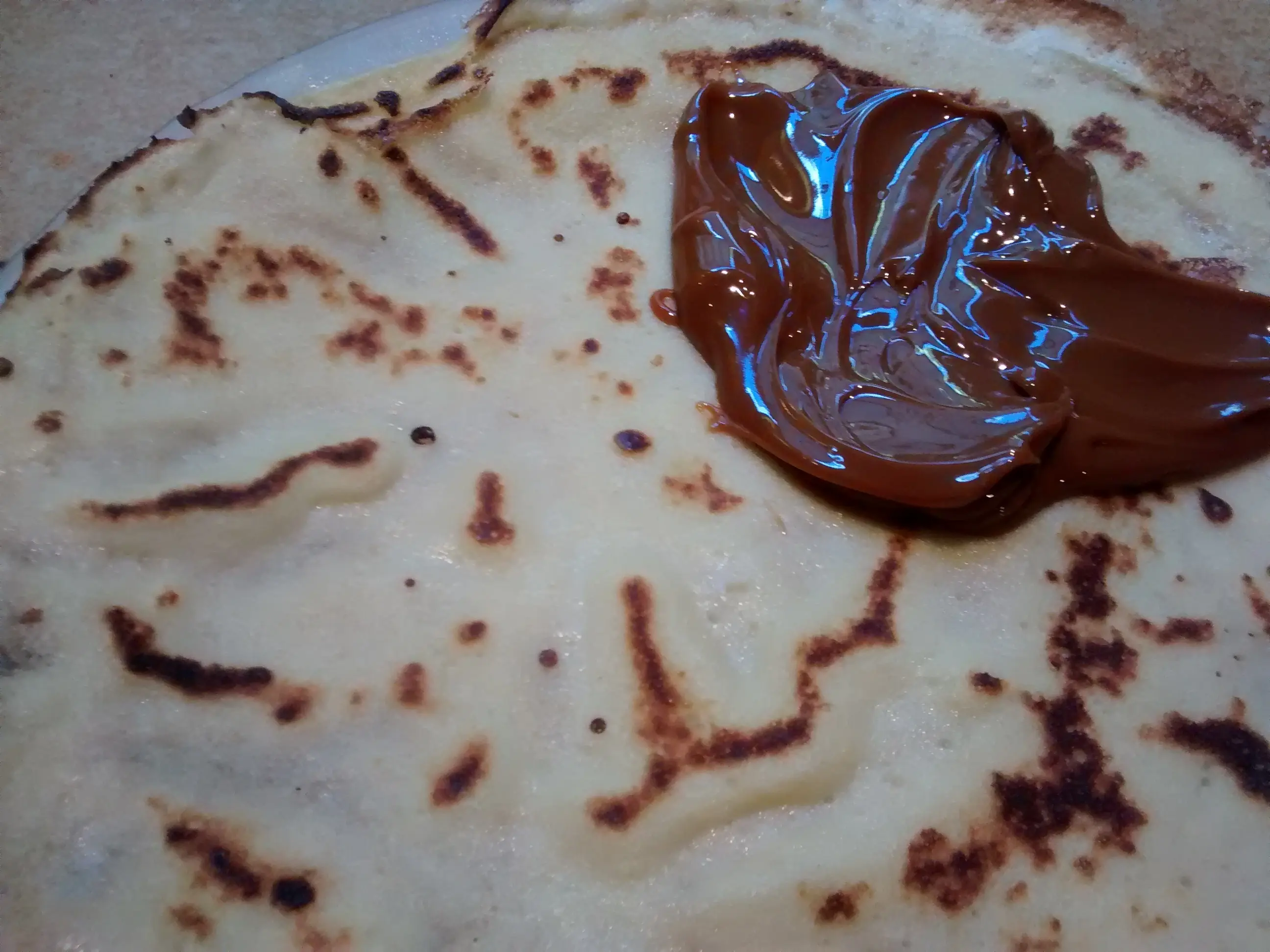 panqueques flambeados con ron panqueques flambeados con ron