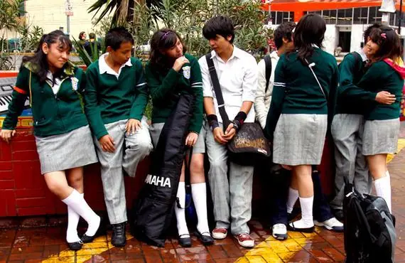 13 cosas que haciamos en la secundaria y no recordabamos