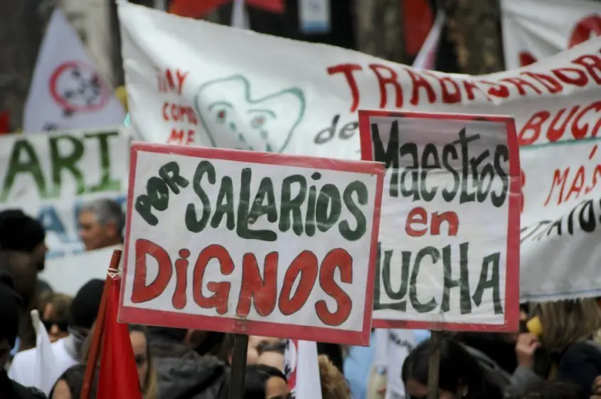 Uruguay Maestros denuncian irregularidades