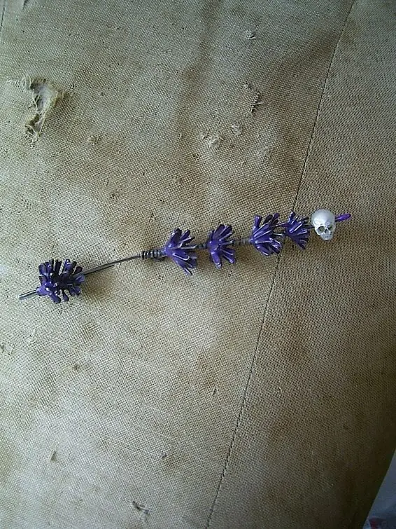 Perlas convertidas en calaveras