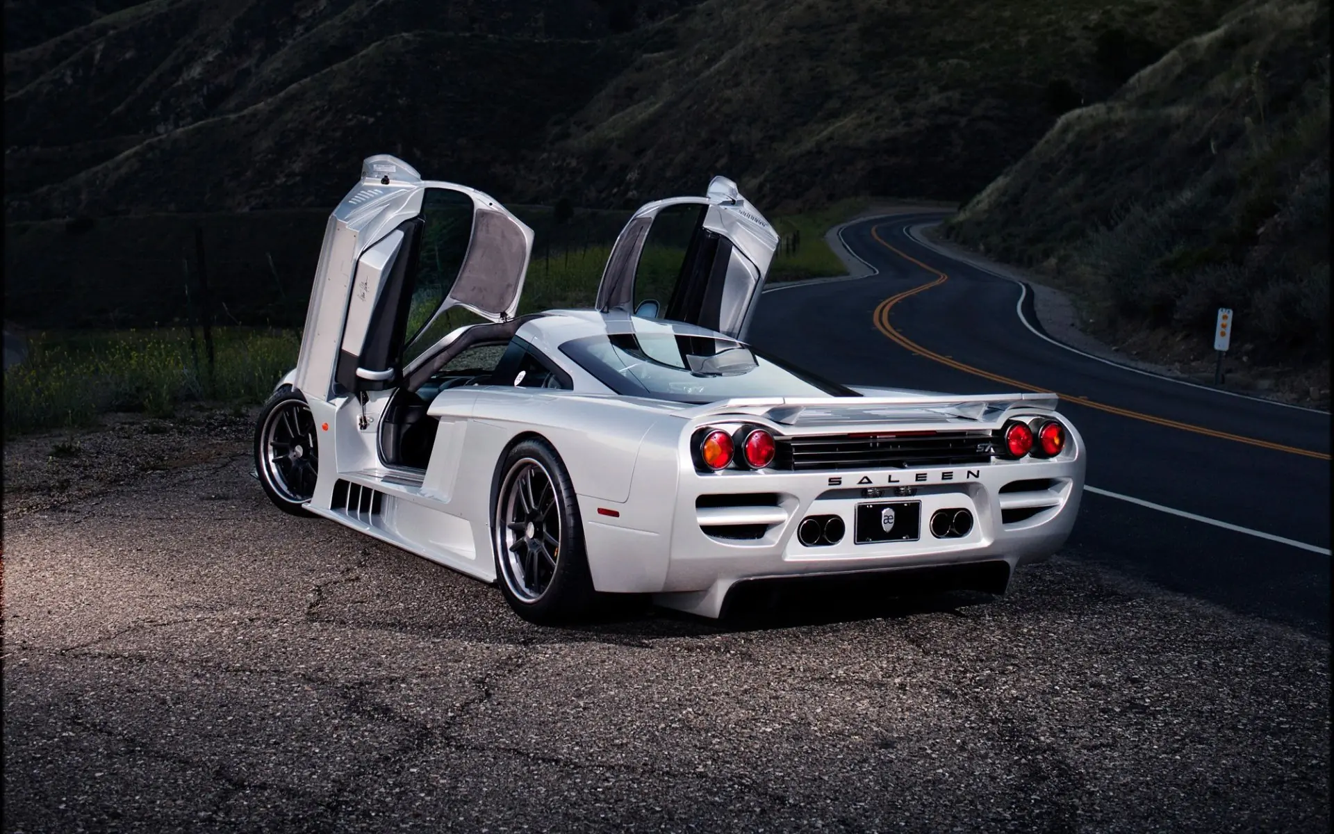 mi superdeportivo americano favorito el Saleen S7
