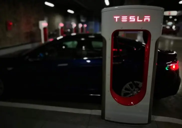 Tesla abre el primer Supercharger de Latinoamérica en México