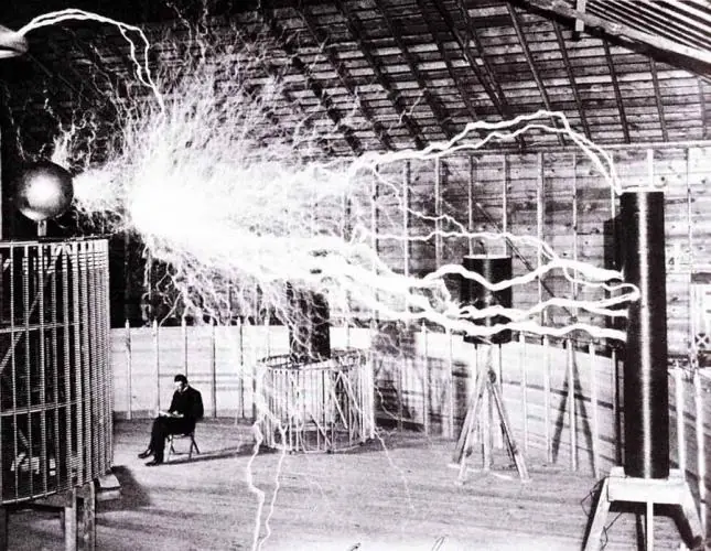 Tesla vs Edison , Quien fue el mejor?