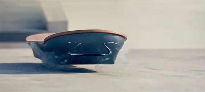 La patineta voladora Martin McFly desarrollada lexus