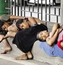 Ayudanos con comida , ropa , juegos porfavor